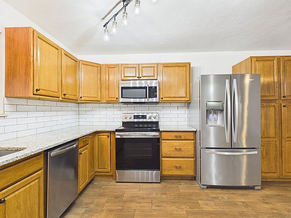 4th image of 5222 NW Ashby Ave