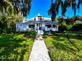 1325 N Lake Howard Dr, Winter Haven, FL 33881
