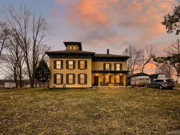 4466 Mill St, Columbiaville, MI 48421