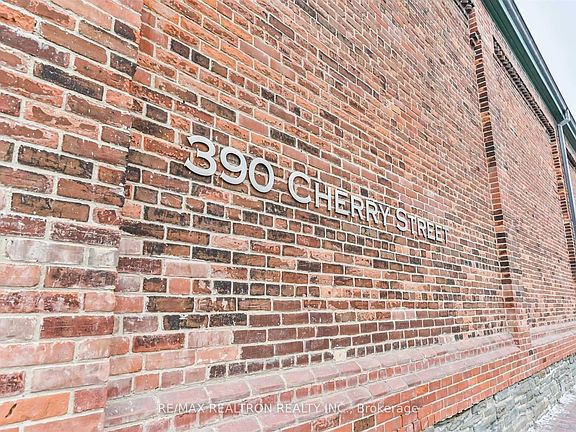 3rd image of 390 Cherry St #2304