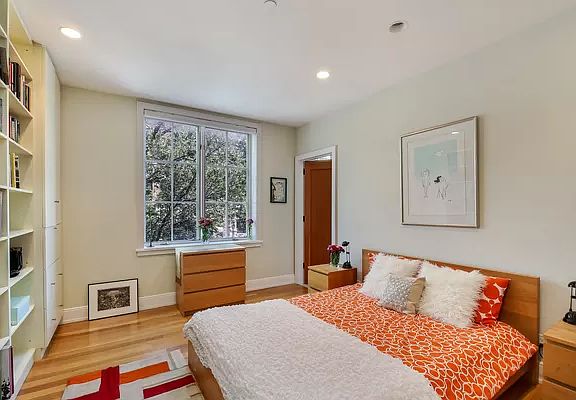 4th image of 14 Prospect Park W #2