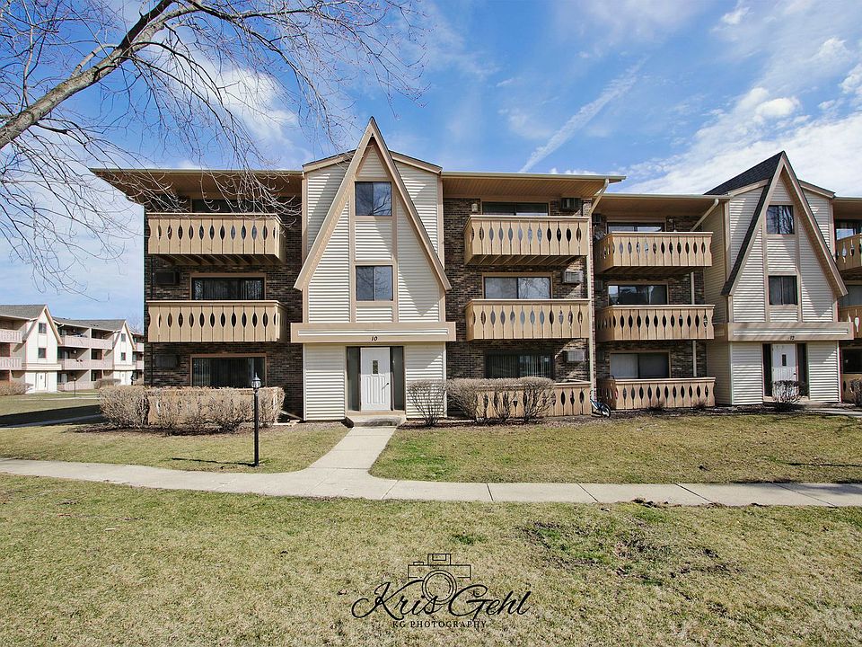 1st image of 10 Parkside Ct APT 7