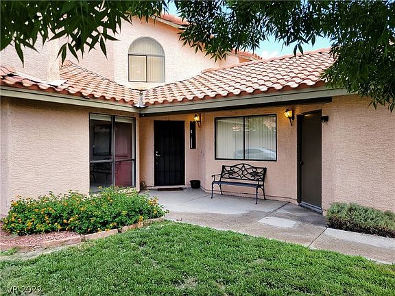3rd image of 2700 Campo Verde Dr