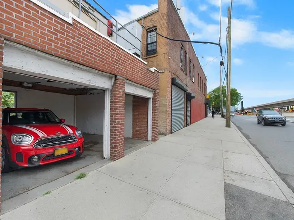 135-18 Liberty Avenue image 2 of 7