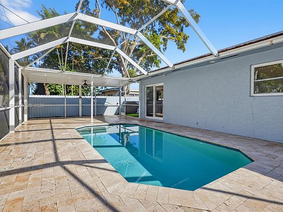 5th image of 2410 Gulfstream Dr