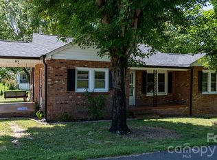 111 Cross Memorial Ave, Morganton, NC 28655