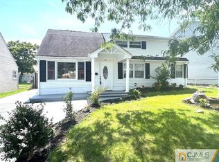 31 Birch St, Carteret, NJ 07008