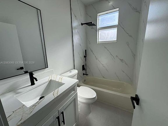 2nd image of 2425 SW 6th St #11