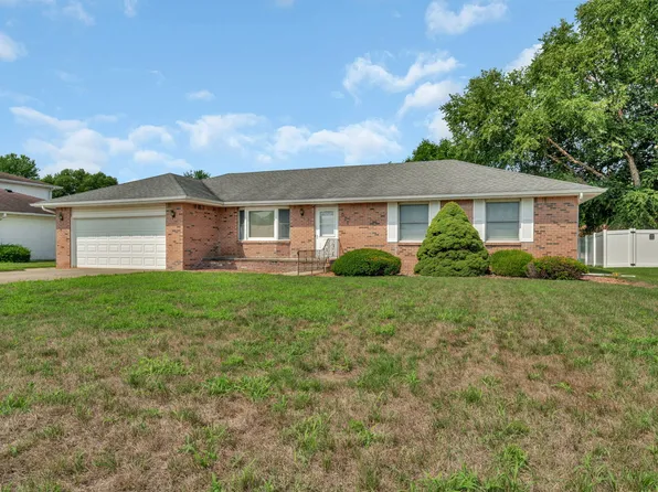 434 S Comet Dr, Braidwood, IL 60408