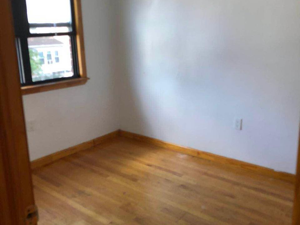 1st image of 2221 College Point Blvd #3