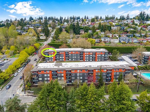 Top floor, corner unit is light-filled and private, with large deck. The location is ideal, with easy commuting by car, bike, or public transportation.
