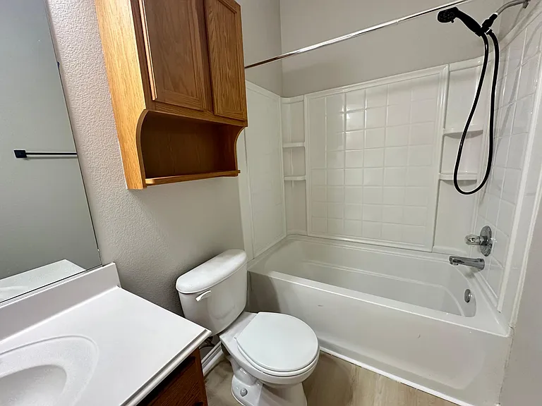 821 Hickory St — Photo 5