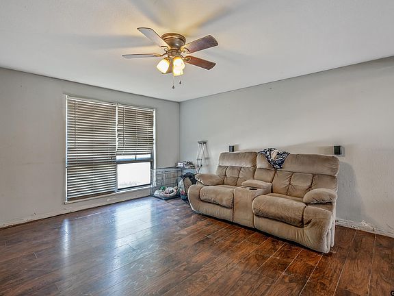 5th image of 1603 N Glenwood Blvd