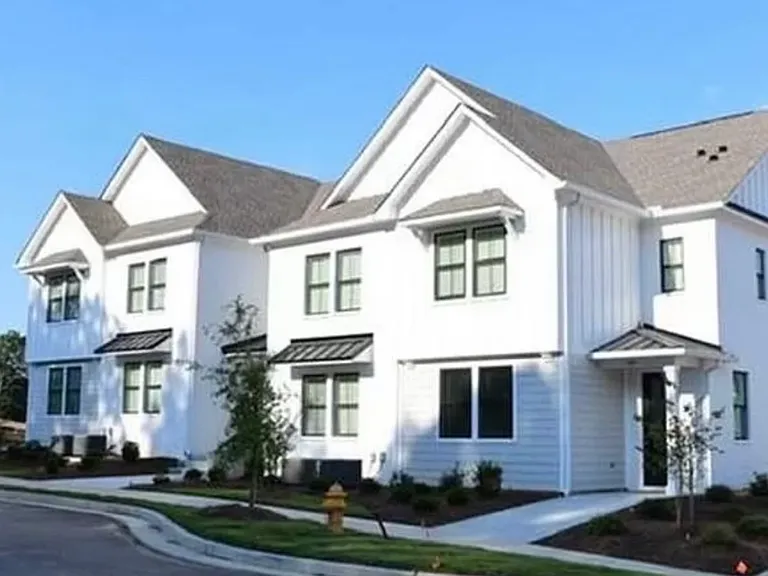 351 Commonwealth Blvd — Photo 1