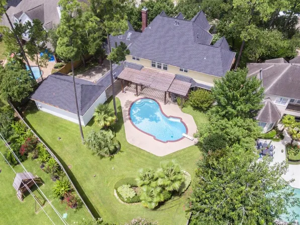 15906 Conners Ace Dr, Spring, TX 77379