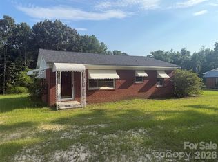 405 Woodland Dr, Kershaw, SC 29067