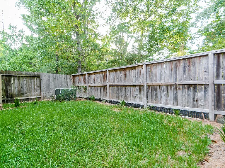 22 Cheswood Manor Dr — Photo 32