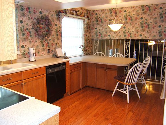 Large eat in Kitchen space