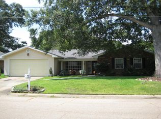 3007 Mesa Dr, Hattiesburg, MS 39402