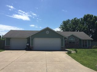 9466 E Aspenwood Dr, Claremore, OK 74019
