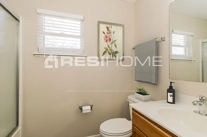 14145 Spring Hill Dr — Photo 12