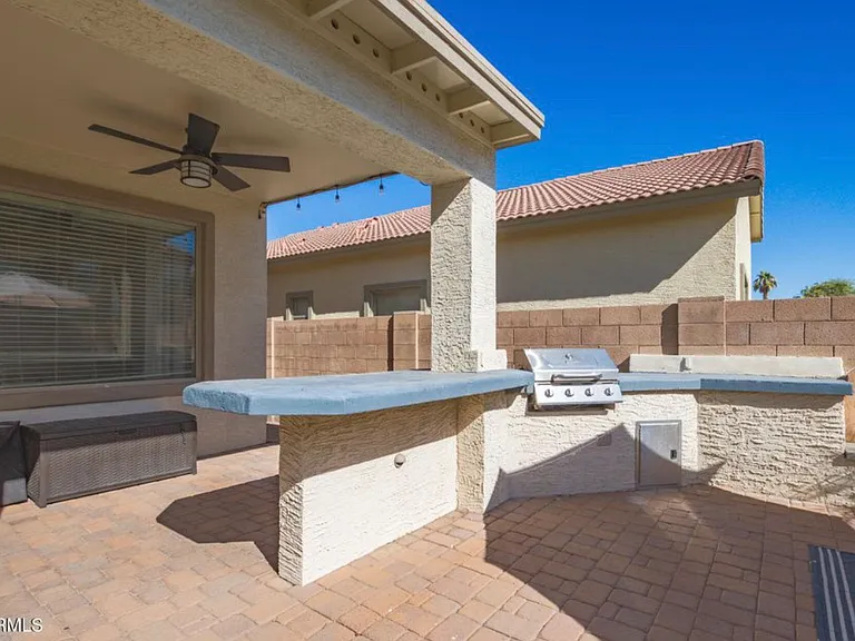 25719 W Victory St — Photo 28