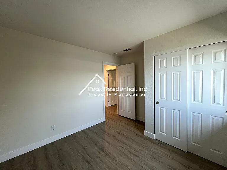 Gardenside Apartments — Photo 54