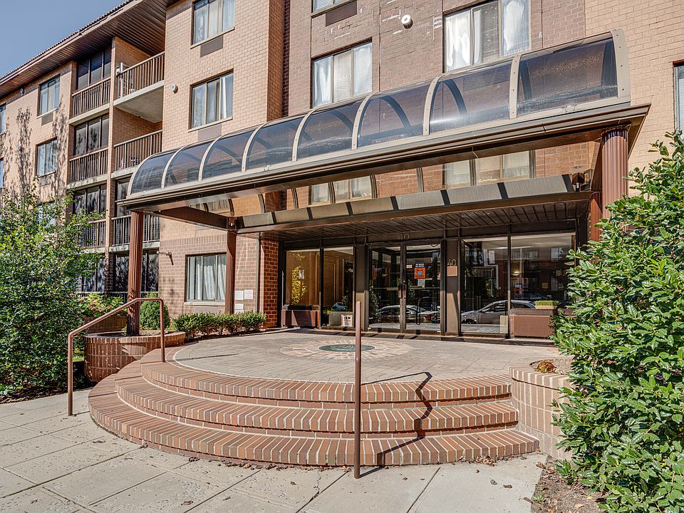1st image of 40 Wellington Ct APT 4J