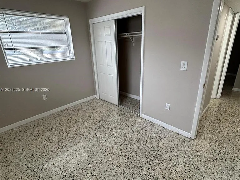 1047 SW 7th St #6 — Photo 6