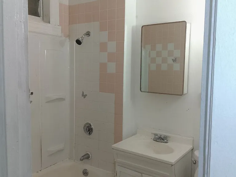 95 Russ St #2 — Photo 7