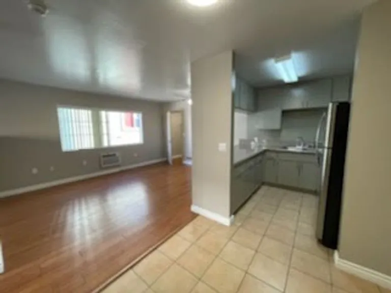 1618 Schrader Blvd — Photo 14