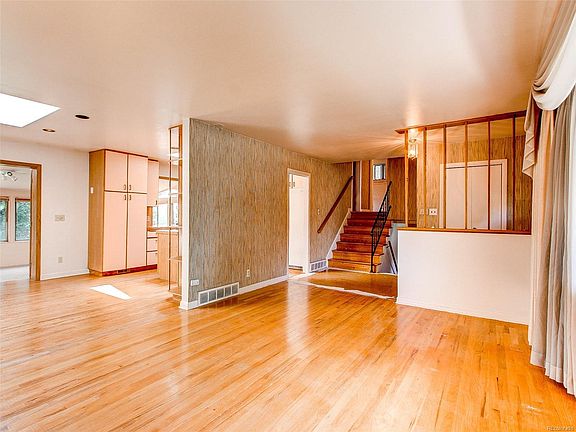 4th image of 10768 Roseanna Dr