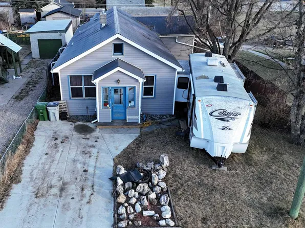 4725 5th Ave, Edson, AB T7E 1C6