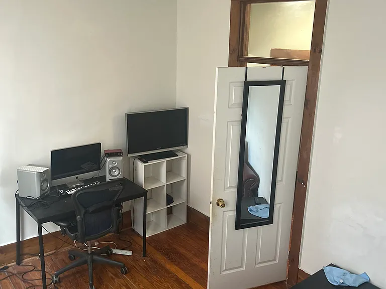 4 1/2 Centre St #1 — Photo 7