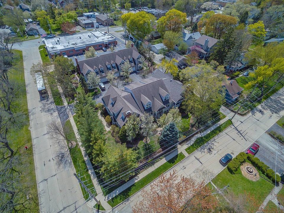Drone shot of the town home complex in Libertyville