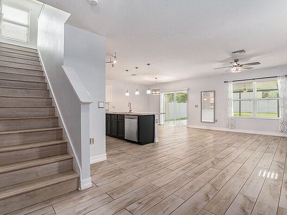 4th image of 10525 Whispering Hammock Dr