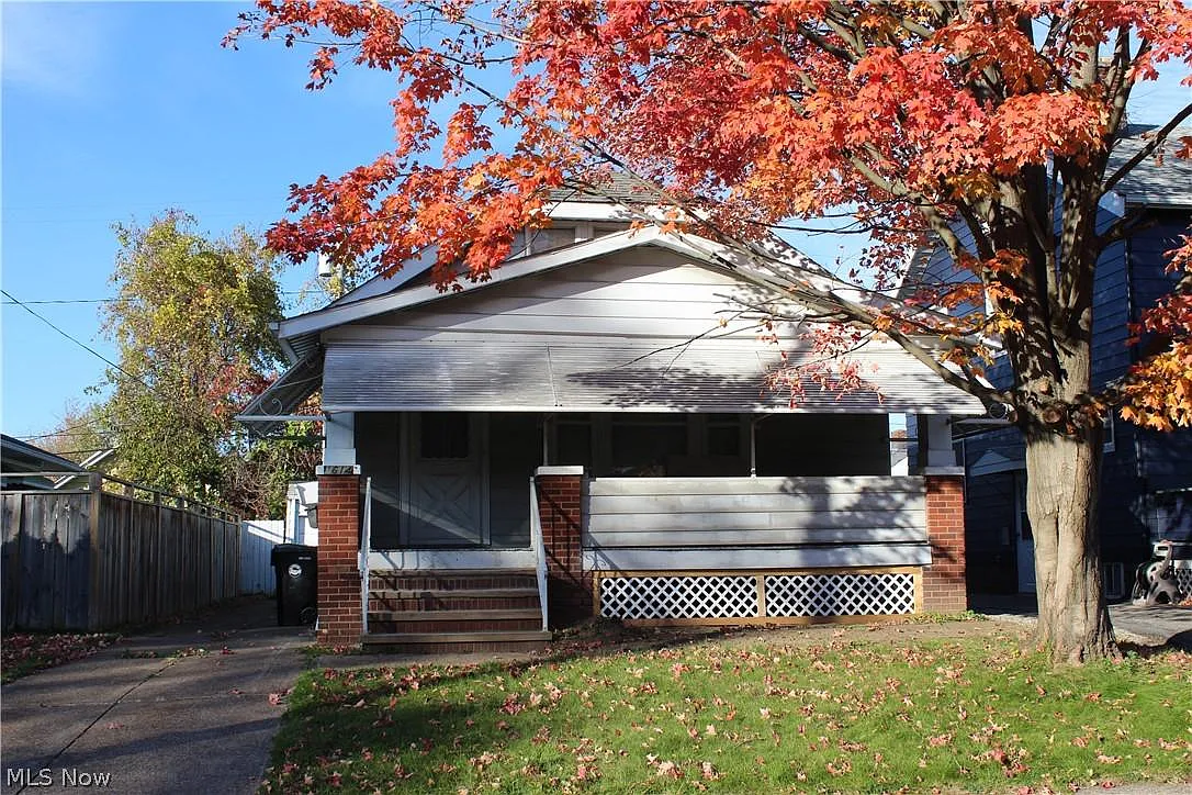 1614 Ardoyne Ave photo 1