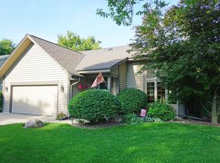 W237N6044 Hastings Ln, Sussex, WI 53089