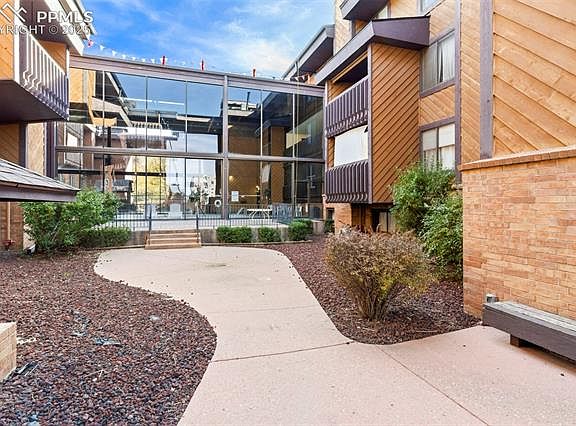 3rd image of 935 Saturn Dr Unit 227