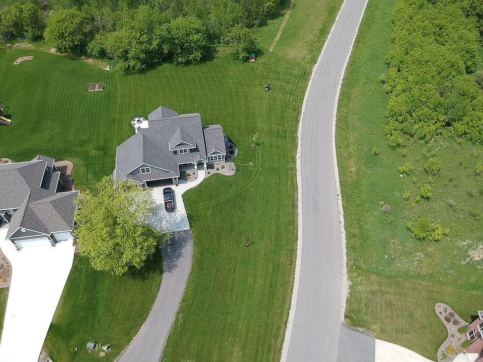 2nd image of N997 Quarry Rim Rd