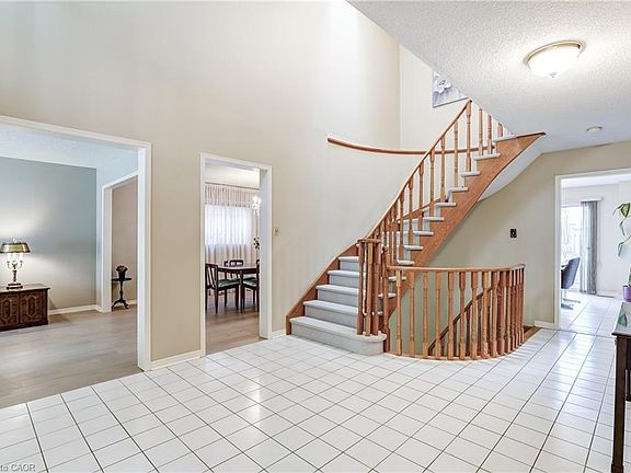 4th image of 4217 Schneider Ct