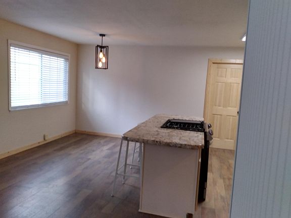 4th image of 2692 Bertha Ave