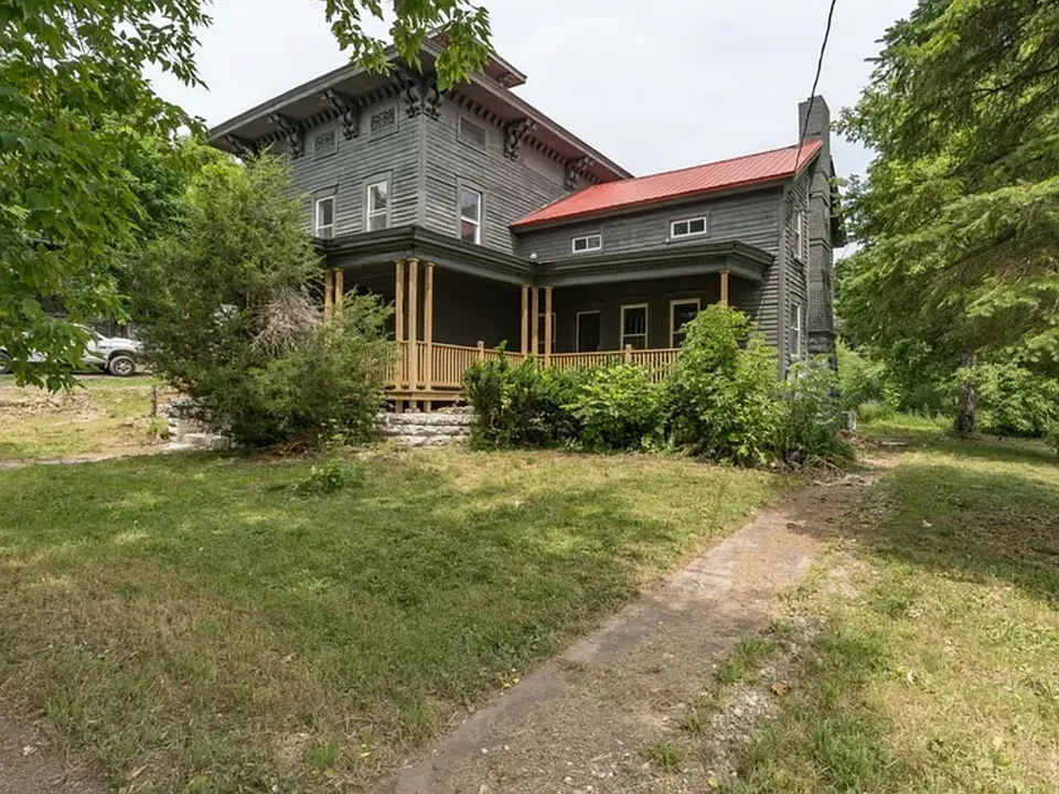 31 Main St