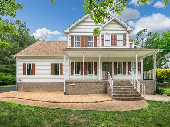 619 Greyshire Dr, Chester, VA 23836