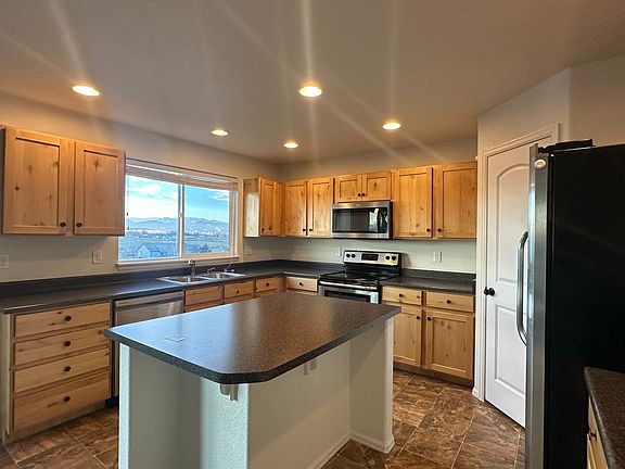 3rd image of 3327 Curlew Dr