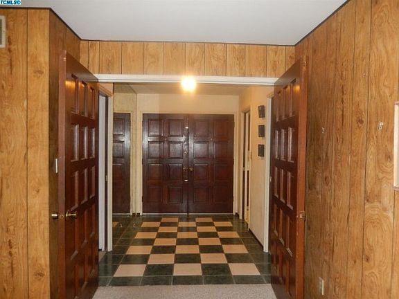 5th image of 1331 W Feemster Ave