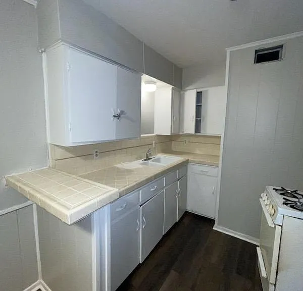 nice kitchen
