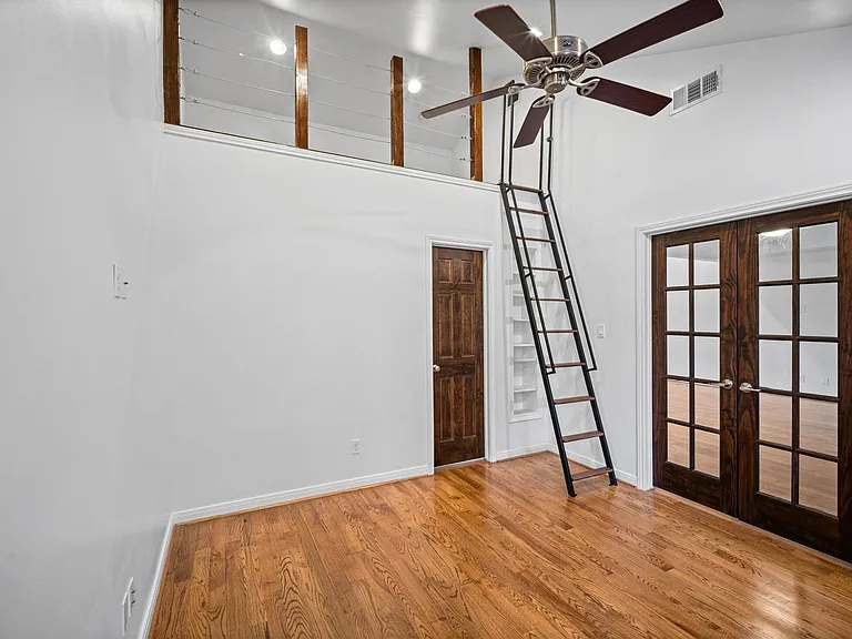 1526 Adkins Rd — Photo 11