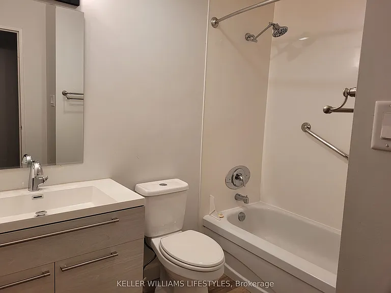 986 Huron St #710 — Photo 15