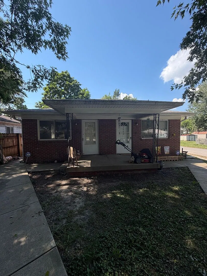 Perry Township 2BR/1BA — Photo 1